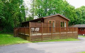 Charming Copse Corner Lodge - Spa Resort - Devon